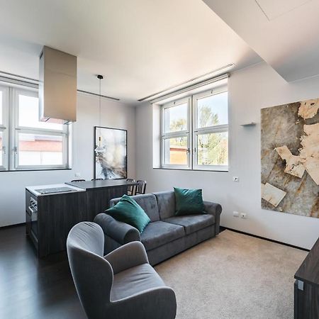 Moderno Bilocale 64Mq Con Parcheggio E Palestra Apartment Milan Luaran gambar