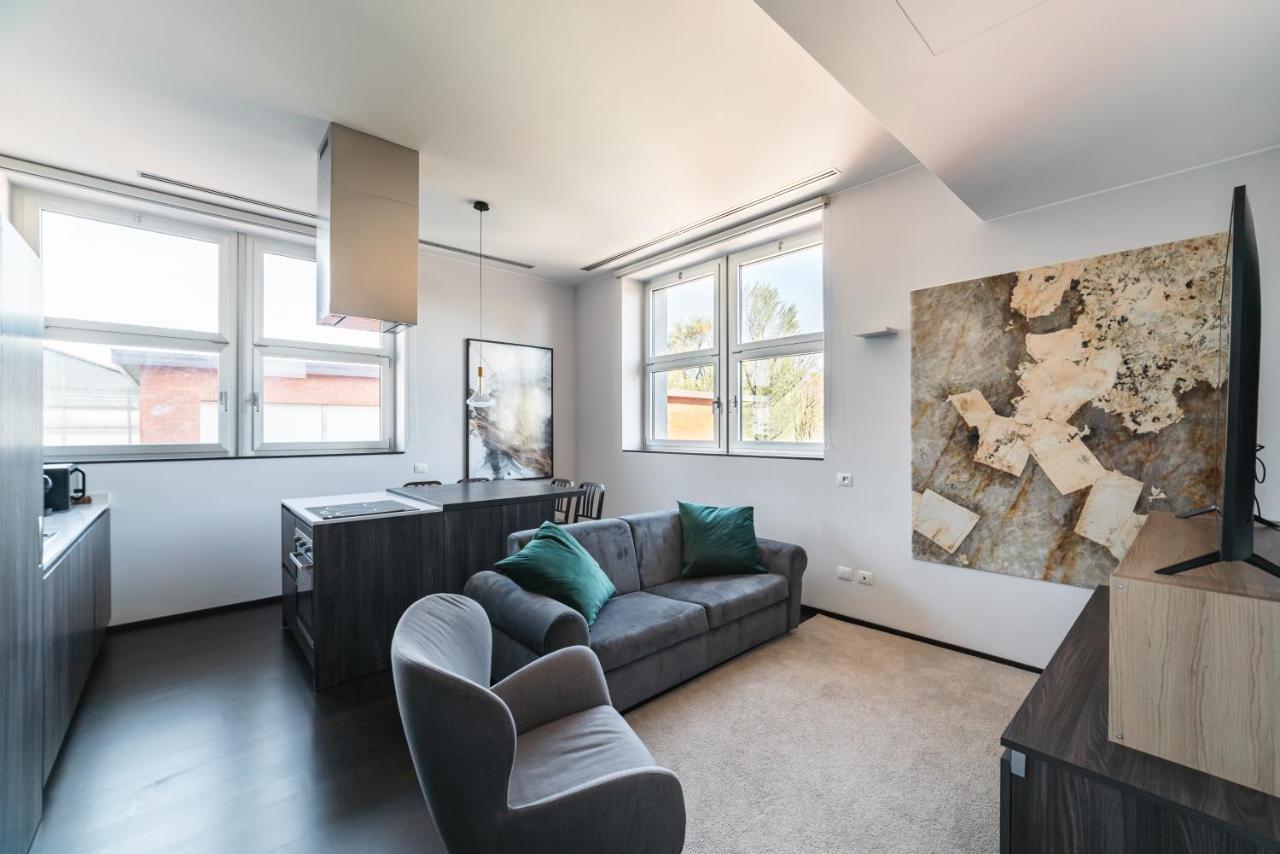 Moderno Bilocale 64Mq Con Parcheggio E Palestra Apartment Milan Luaran gambar
