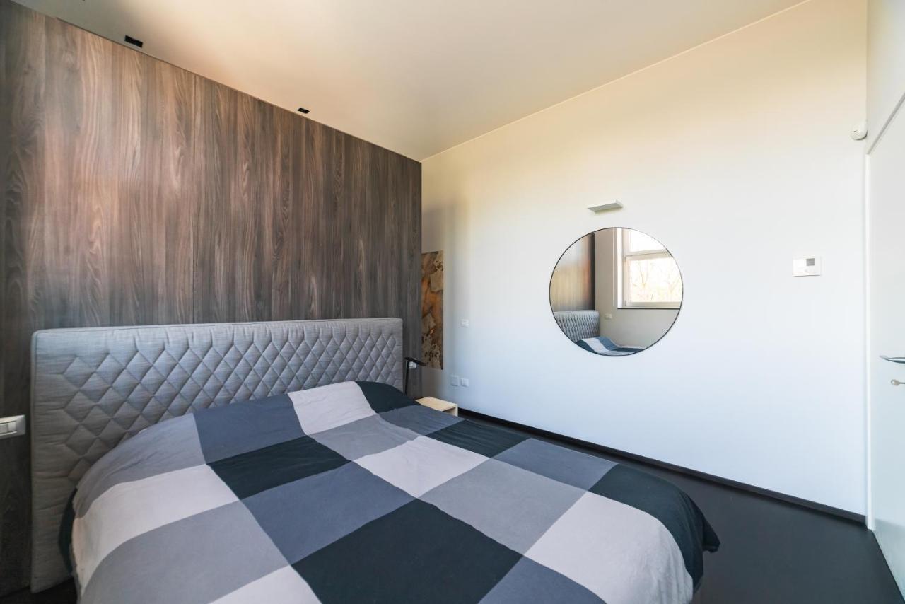 Moderno Bilocale 64Mq Con Parcheggio E Palestra Apartment Milan Luaran gambar